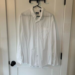 Pick any 4 of any $6 men’s button-down for $18!! 
Very lightly worn.